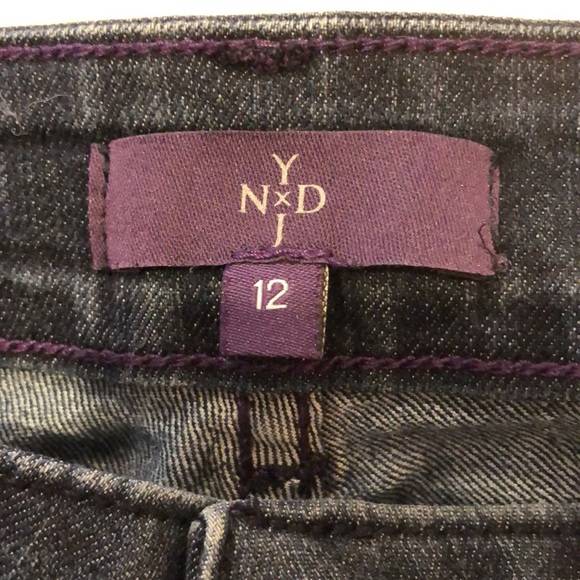 💕 NYDJ High waist stretch classic straight jeans, enhanced blue back pockets - Picture 8 of 9